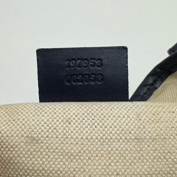 Authentic Metallic Purple Gucci Tote - Picture 8 of 15